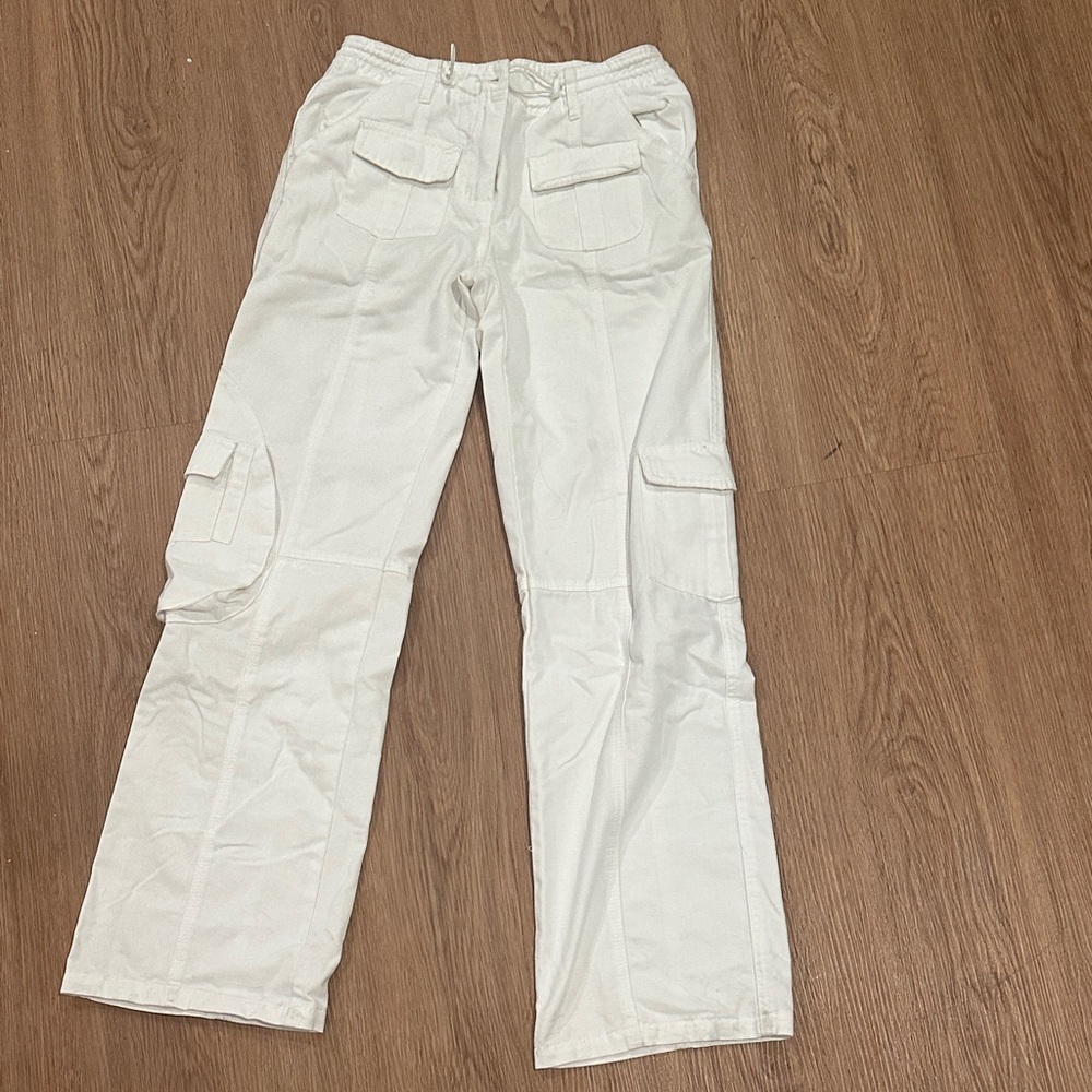 Brandy Melville White Wide Leg Cargo Pants